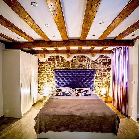 Apartment Genius Loci Split Room photo